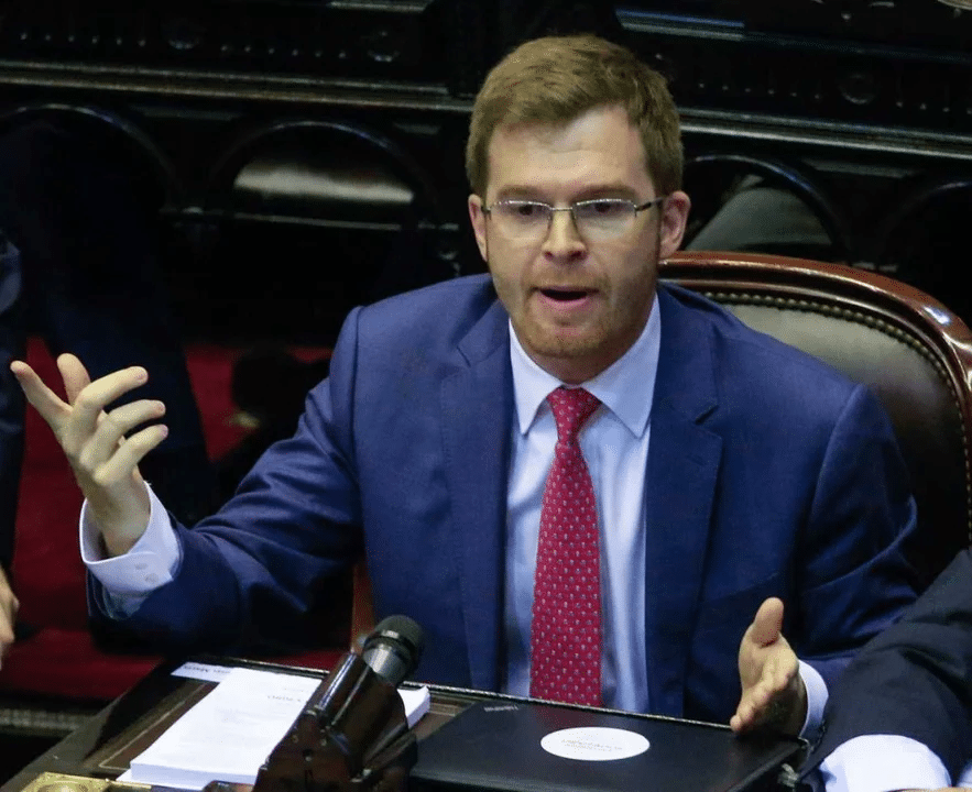 Massot criticó la falta de gestión del gobierno a la hora de llevar adelante las privatizaciones