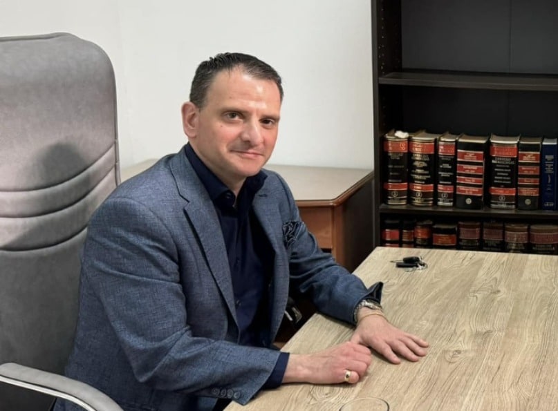 Suárez Erdaire representará a vecinos de San Pedro contra la empresa acusada por estafa