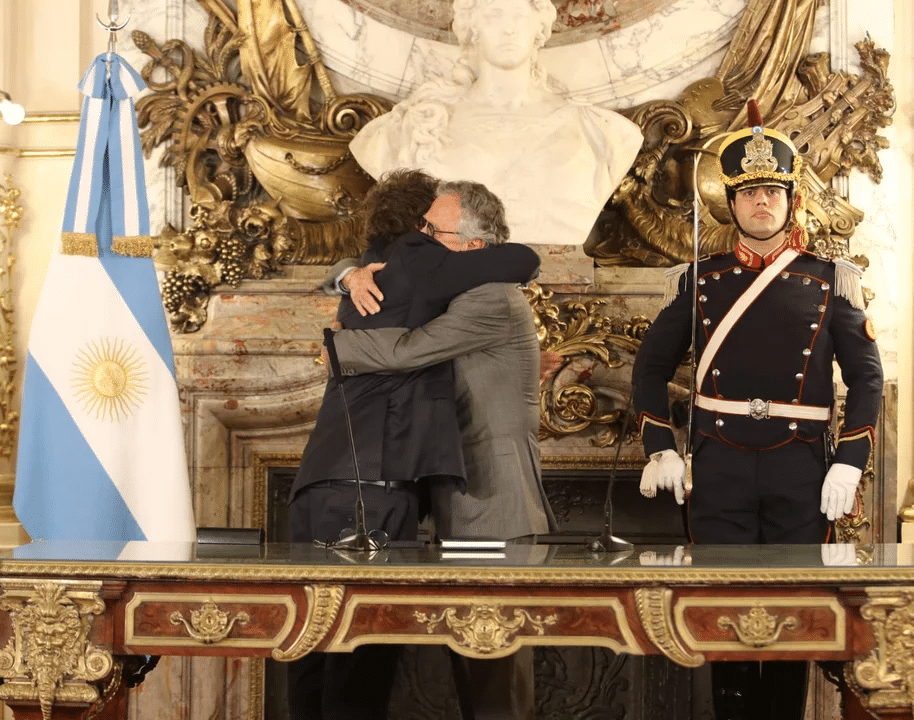 En una ceremonia exprés, Mario Lugones juró como ministro de Salud