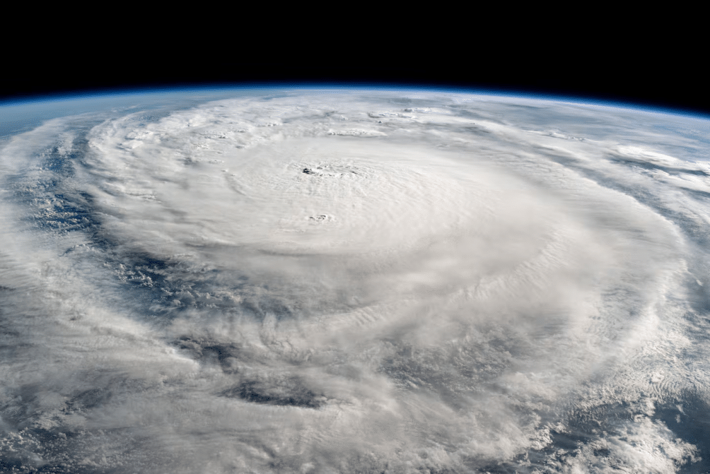 El Huracán Milton toca tierra en la costa oeste de Florida con vientos de 195 km/h