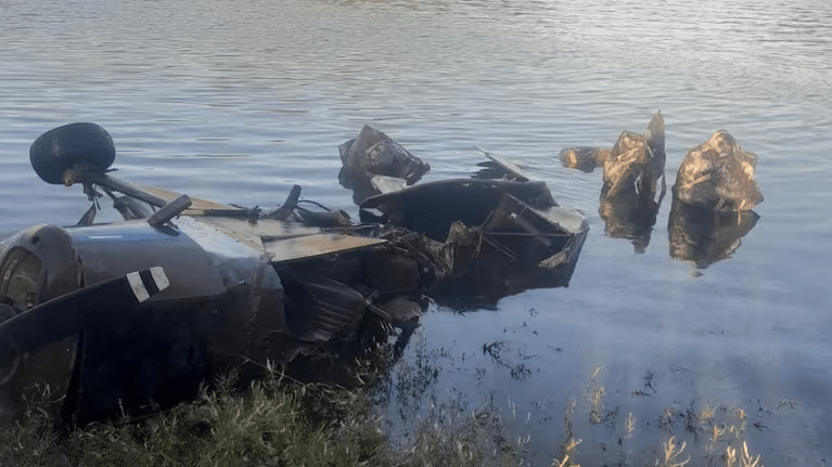 extrajeron avioneta dique agua buzos