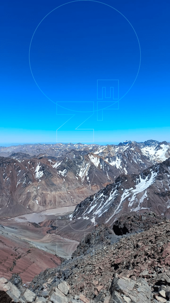 nicoleña viviendo en el Aconcagua altura