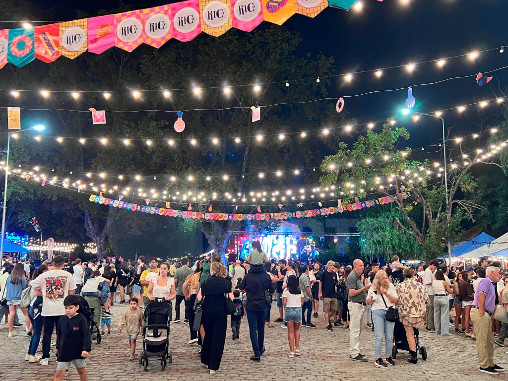 San Nicolás vivió a pleno la segunda noche de RICO en el empedrado