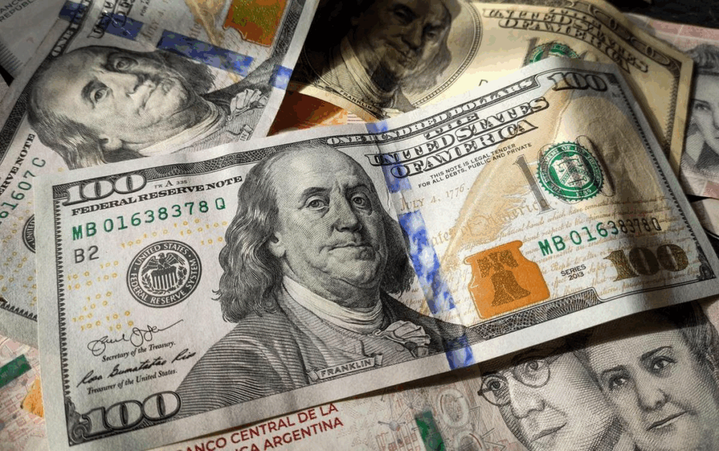 dólar