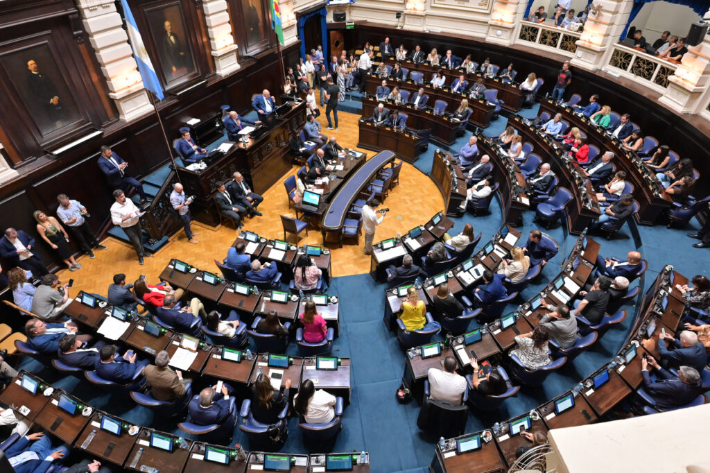 Juran este martes los legisladores electos en septiembre y «Hechos» debuta con su bloque en Diputados