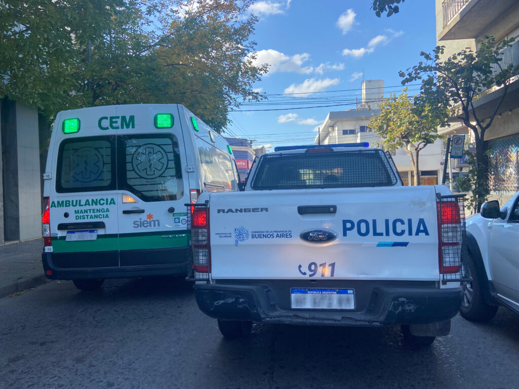 Dos siniestros viales en barrio Las Flores y Prado Español dejaron en total seis heridos que fueron trasladados al Hospital