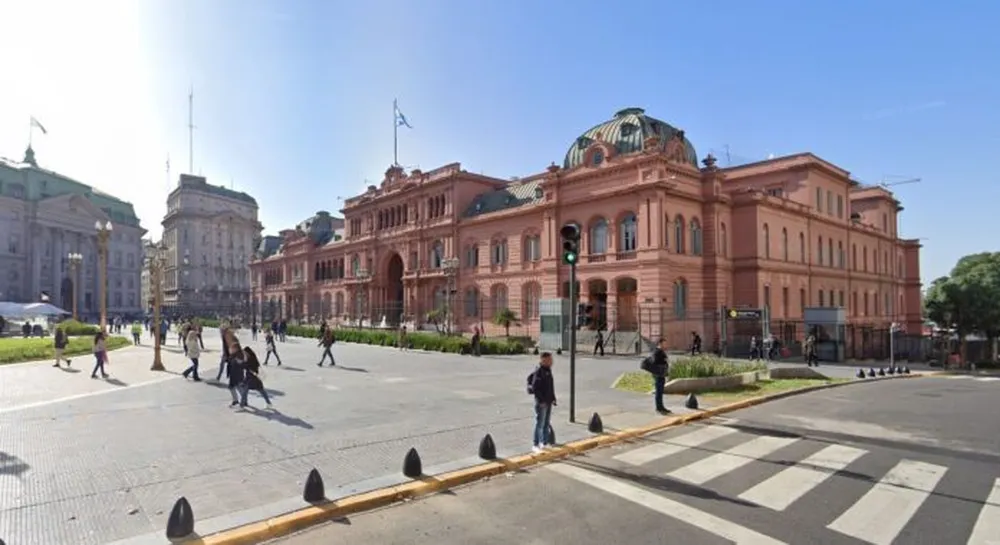 Se redujo 7,3% el empleo público nacional en el último año y cayó 0,3% en noviembre