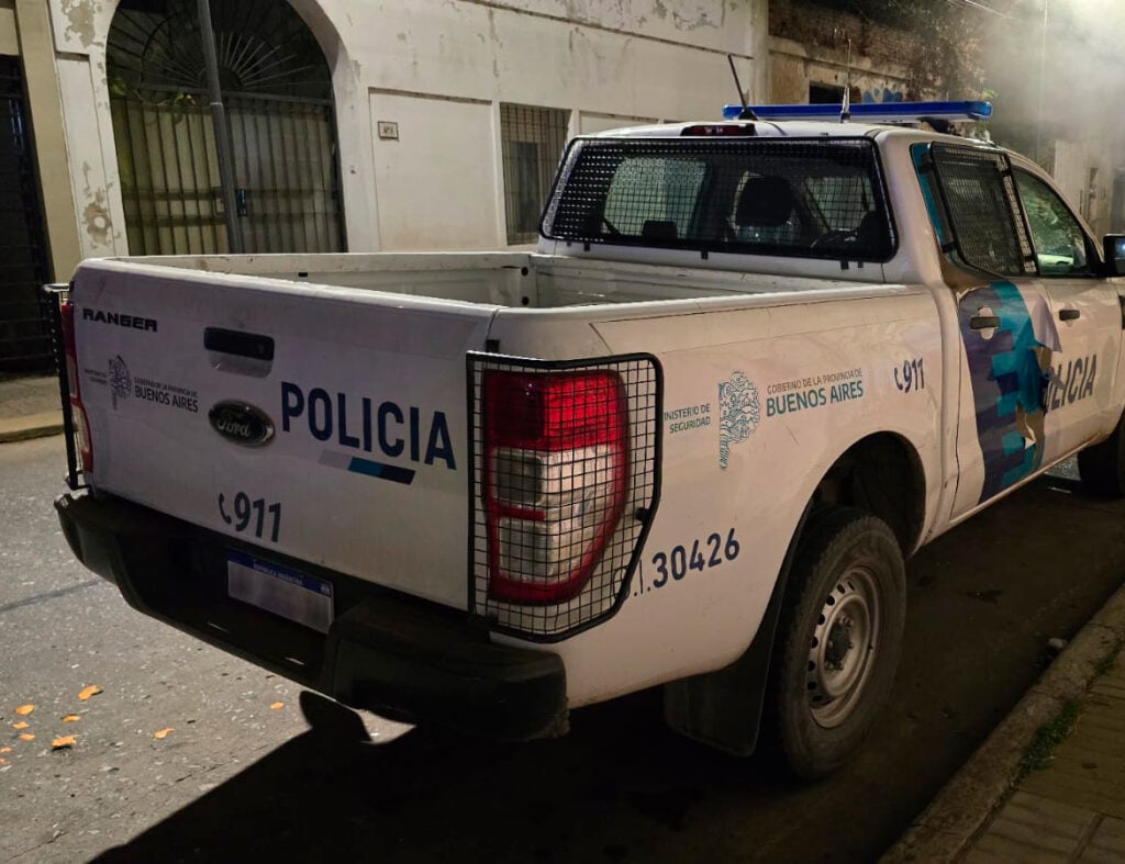 Allanamiento en barrio Fraga: secuestraron una carabina con pedido de captura y aprehendieron a dos mujeres