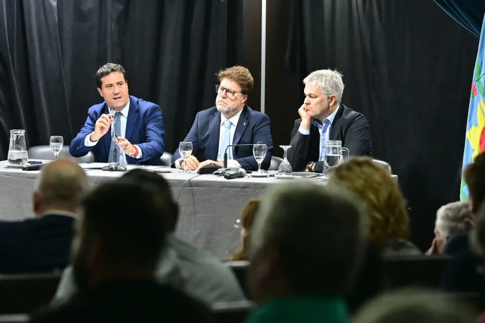 Abad pidió reformas políticas de fondo en la Provincia y cuestionó el manejo de fondos