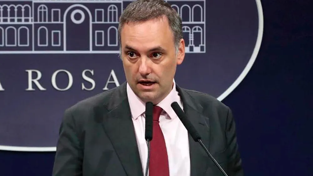 Declaró un testigo y afirmó que acordó con Adorni un pago de US$ 65.000 fuera de la escritura