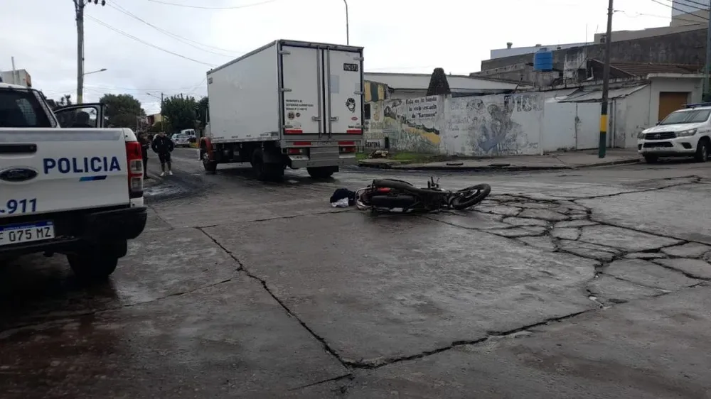 Murió un motociclista tras chocar con un camión y ya son tres las víctimas en menos de una semana en Mar del Plata